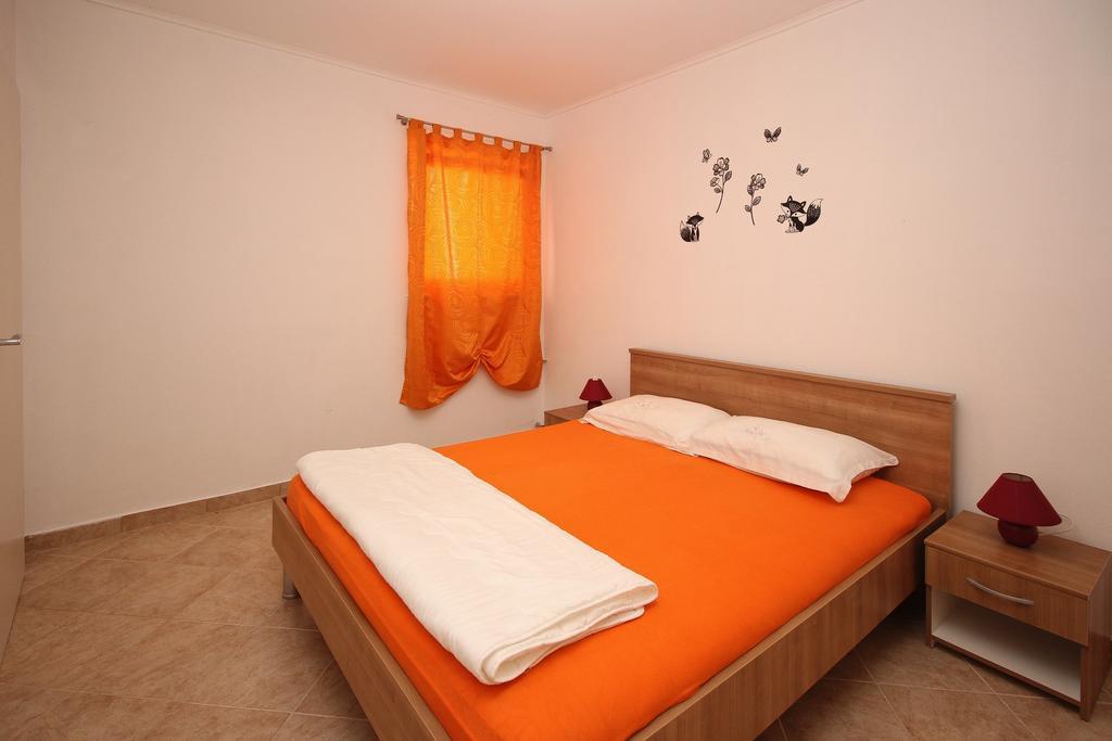 Apartment Drazen Шіло Екстер'єр фото